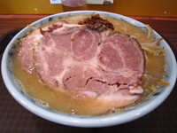 「焼豚ダブル焦がし味噌麺（平麺）」@丹行味素 北新横浜本店の写真