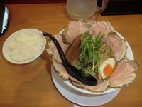 「焼豚新中華そば（大盛り1.5玉）+ごはん」@麺人 ばろむ庵の写真