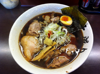 「肉そば極み醤油」@肉そば総本山 神保町 けいすけの写真