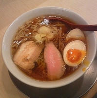 「味玉らーめん 並盛（醤油味）」@麺や 七彩の写真