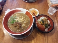 「徳島ラーメン+麺王セット」@徳島ラーメン 麺王 徳島駅前本店の写真