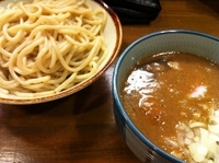 「濃厚つけ麺（750円）+たまねぎ増し（50円）」@肉そば しずるの写真