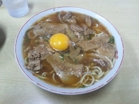 「中華そば肉入り+生卵」@いのたに 鳴門店の写真