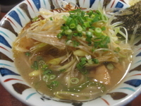 「七志らーめん 白美人ねぎトッピング」@七志 とんこつ編 青葉台店の写真