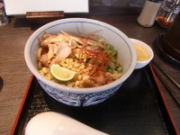 「冷やしぶっかけ鮎白湯まぜそば（900円）」@肉そば屋 にっこうの写真