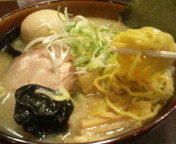 「味噌らーめん（麺かため・もやし多め）680円+とろ〜り味玉100」@味噌専門 札幌 みそのの写真