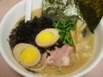「岩のりラーメン 味付玉子(トッピング)」@横浜ラーメン あばん 上尾西口駅前店の写真