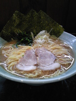 「ラーメン（中）」@横浜寺田家ラーメン 北柏店の写真