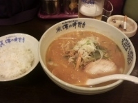 「味噌ラーメン+半ライス Bセット760円」@味の時計台 錦糸町駅前店の写真