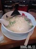 「ラーメン+替玉」@とんこつラーメン 博多風龍 渋谷店の写真