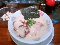 「とんこつ」@東京豚骨拉麺 ばんから 新宿歌舞伎町支店の写真