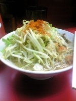 「ラーメン（全トッピング）」@ラーメン二郎 大宮店の写真