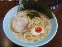 「ラーメン中盛」@横浜らーめん 壱八家 本厚木店の写真