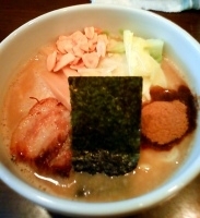 「濃厚豚骨和風醤油ラーメン（並）」@めん屋 いなば‏ 御徒町店の写真