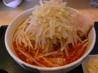 「赤ラーメン（野菜大盛+麺大盛+にんにく）」@麺屋 純太の写真