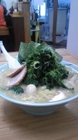 「ラーメン（大）+もやし+ほうれん草」@壱寅家 新松戸店の写真