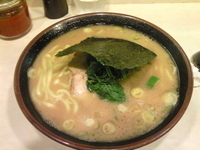 「ラーメン（油すくなめ）」@神田ラーメン わいず 神田本店の写真