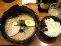 「とんこつしょうゆラーメン」@麺祥来の写真