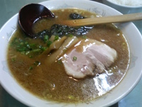 「味噌ラーメン500円」@らーめんごっこ 山小屋の写真