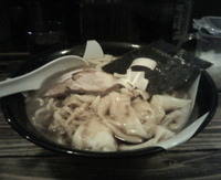 「煮干らーめん大盛り」@すごい煮干ラーメン凪 新宿ゴールデン街店 本館の写真