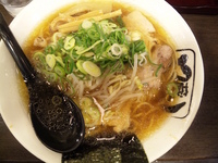 「ラーメン」@らぅめん凡蔵屋 西武高槻ショッピングセンター店の写真