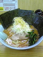 「のりねぎラーメン大盛り、唐辛子味噌、麺硬」@らーめん家 せんだい 鶴ヶ峰本店の写真