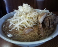 「ぶた入り小らーめん ニンニク」@ラーメン二郎 亀戸店の写真