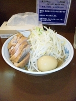 「豚増しらーめん+煮卵」@らーめん陸の写真