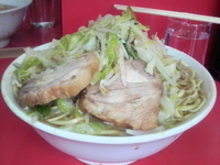 「小ラーメン、ヤサイ、にんにく」@ラーメン二郎 三田本店の写真