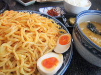 「辛味つけ麺大盛り+味玉+半ライス」@縁者の写真