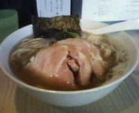 「塩煮干らーめん 大盛 ちゃーしゅー」@菜の写真