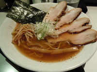 「醤油煮豚そば」@SOBAHOUSE金色不如帰の写真