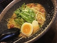 「ピリ辛冷やしトマト麺750円」@一撃らーめんの写真