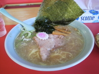「ラーメン+焼き玉子」@ラーメンショップ 結城東店の写真