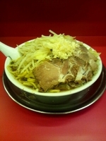 「チャーシュー麺（ニンニクあり）」@麺でる 田園調布本店の写真