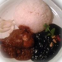 「ハーフ&ハーフ（チキン）」@薬膳カレー&Cafe〜Ka・Ku・Ra〜香・食・楽の写真