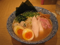 「特製濃厚魚介らーめん」@麺屋 一燈の写真