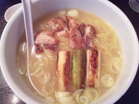「鶏塩らーめん」@つけめん 若葉の写真
