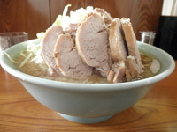 「ぶた入り小ラーメン+野菜・ニンニク 「700円+無料」」@ラーメン二郎 亀戸店の写真