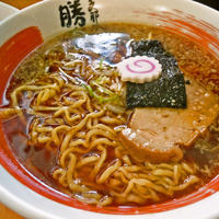 「ランチセット￥950（醤油ラーメン + 半チャーハン）」@支那そば 勝丸 目黒本店の写真