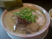 「ラーメン+豚トマト」@博多長浜らーめん もりやの写真