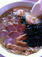 「きんめ・エビのワンタン入り下田外浦天然塩チャーシューメン」@中国料理 一品香の写真