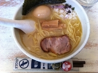 「あっさりホタテ味玉塩らーめん」@ORAGA NOODLESの写真