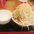 ラーメン中+豚増し+全増し+野菜W-にんにく少な目+ドリンクバー