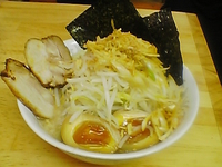 「影武者らーめん全部のせ」@らーめん 影武者 外伝の写真