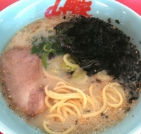 「塩ラーメン590円岩海苔100円」@ラーメン山岡家 八千代店の写真