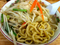 「タンメン（700円）+ライス（ランチタイムサービス）」@タンメンしゃきしゃき 新橋店の写真