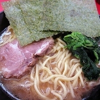 「ラーメン（麺硬め） 700円」@武蔵家直系 ぼうそう家の写真