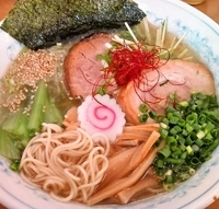 「丸鶏の塩ラーメン」@MENYA 食い味の道有楽の写真