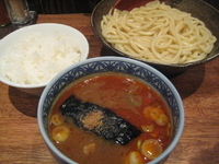 「辛つけめん  中[750円]+小ライス[100円]」@つけ麺専門店 三田製麺所 新橋店の写真